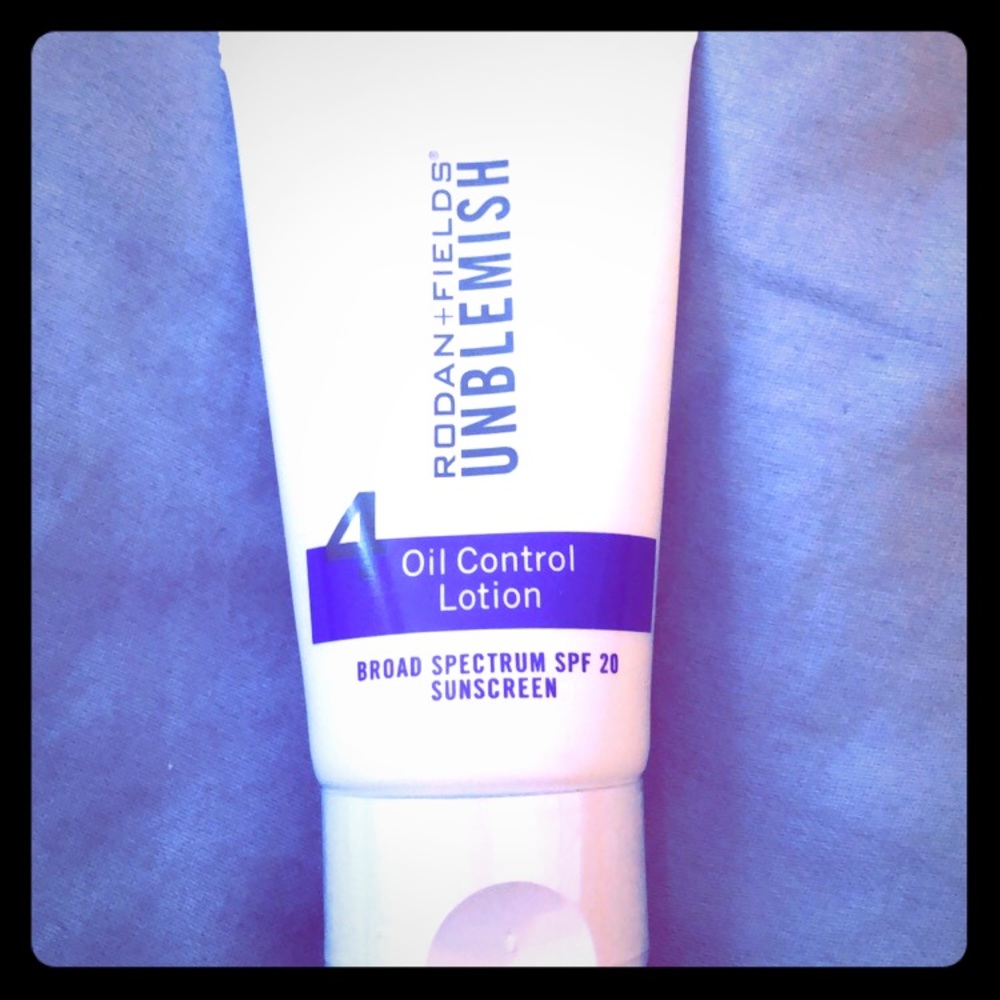 Rodan + Fields Unblemish oil control lotion